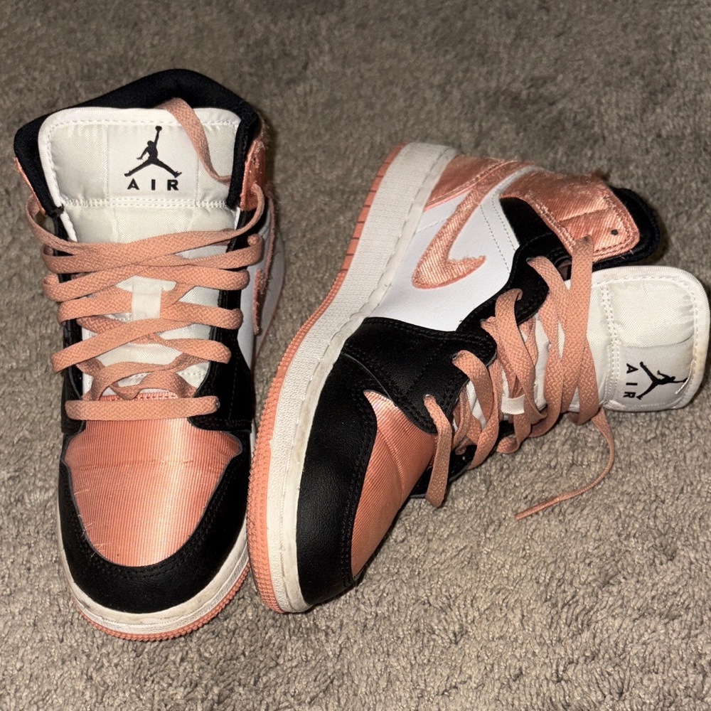 Nike air, rose gold sneakers